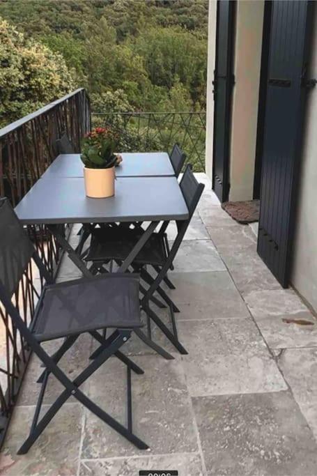 Apartamento Loft Pied De Coline Au Calme Ginasservis Exterior foto